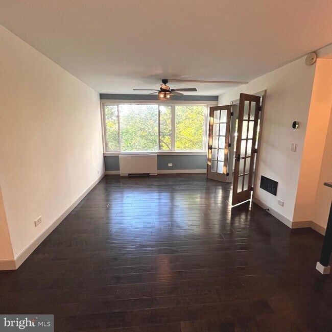 Foto del edificio - 4501 Arlington Blvd