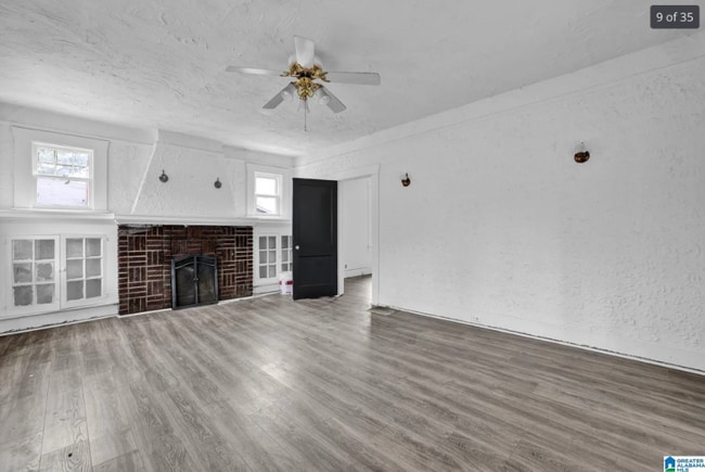 Building Photo - 505 12th St W