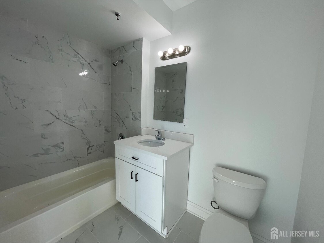 Building Photo - 103 Bayard St