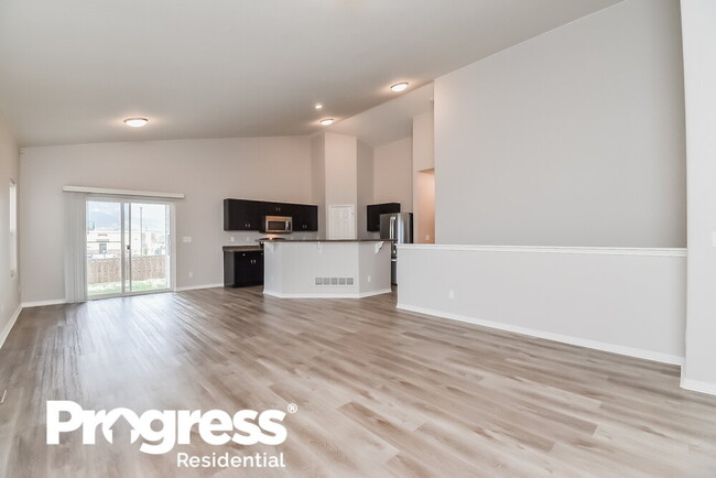 Foto del edificio - 2370 Spring Blossom Dr