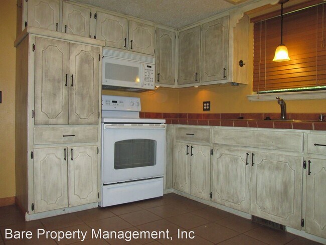 Foto del edificio - 3 br, 2 bath House - 233 Cindy Ave