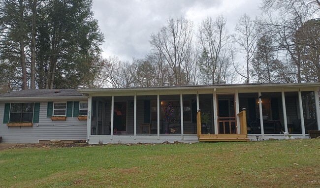 Large screened in porch - 615 Tank Hill Rd