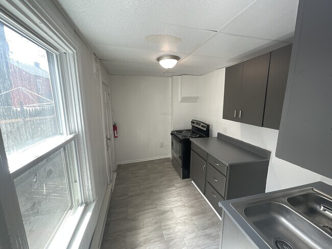 Building Photo - 444 S Duke St