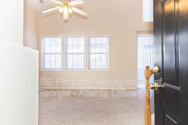 Foto del edificio - 624 Bedford Ct