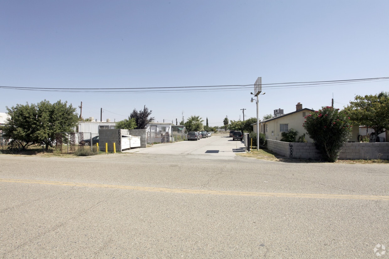 Primary Photo - 6000 State Rd