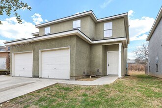 Building Photo - 5815 Golf Bend