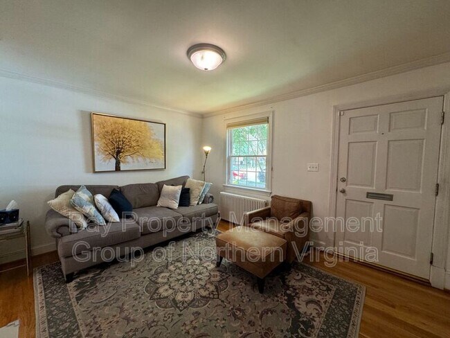 Foto del edificio - 231 E Mason Ave