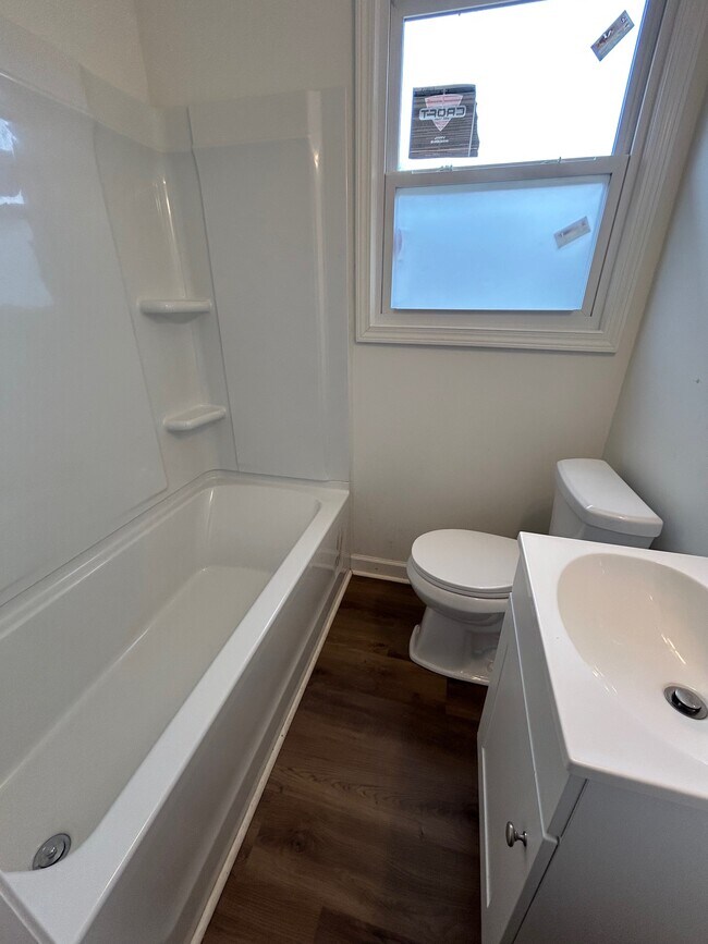 03_Baño - 2922 Chestnut St