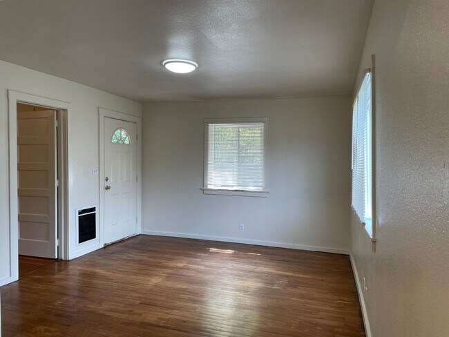 Foto del edificio - Nice 1 Bedroom 1 Bath Duplex