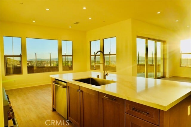 Foto del edificio - 112 AWNING