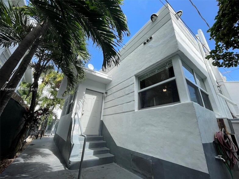 Primary Photo - 726 8th St