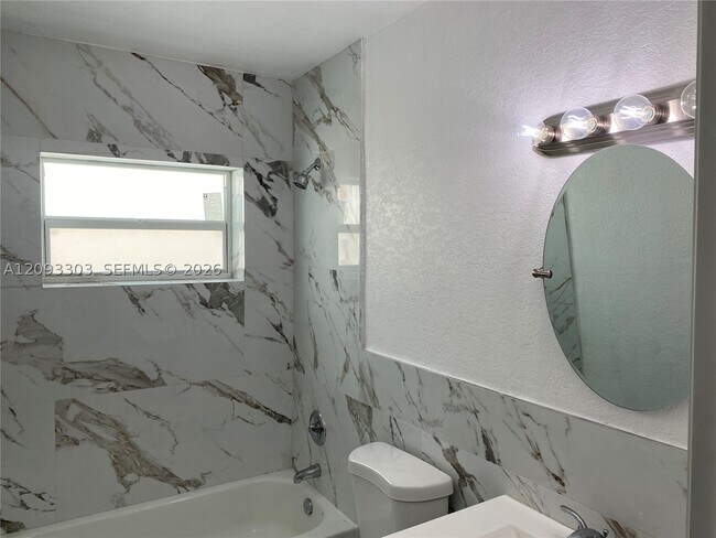 Foto del edificio - 1850 SW 48th Ave