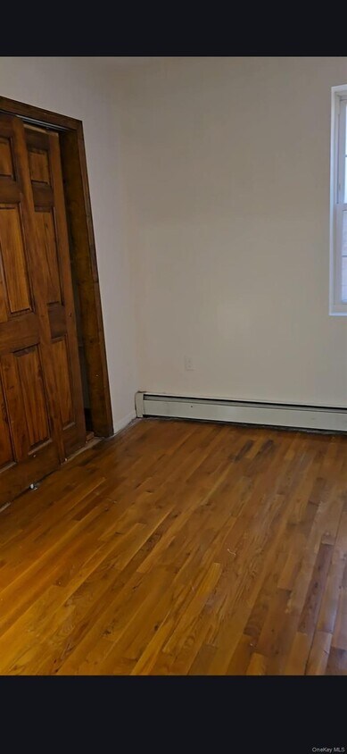 Foto del edificio - 127-28 103rd Rd