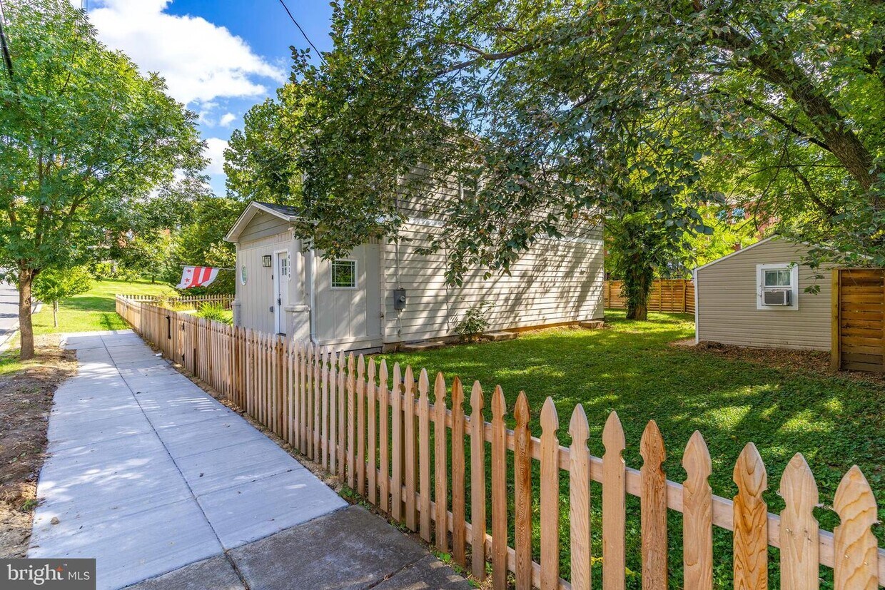 4119 Gault Pl NE, Washington, DC 20019 House Rental in Washington, DC