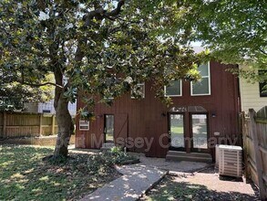 Building Photo - 1236 Cherokee Rd
