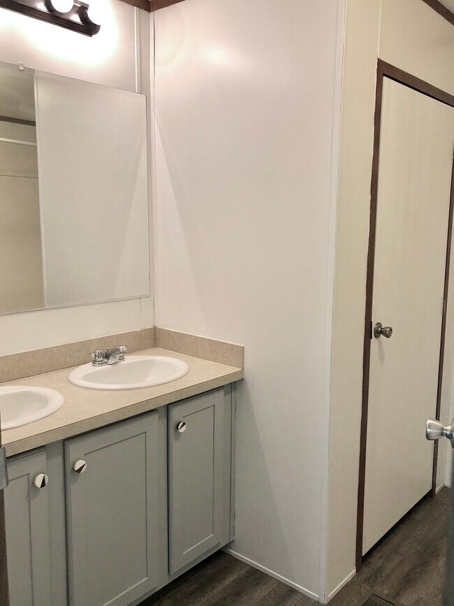 Building Photo - 4225 Dry Fork Rd