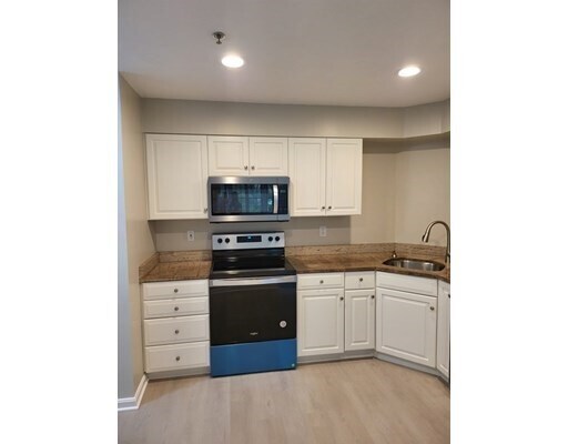 Foto del edificio - 661 Lowell St