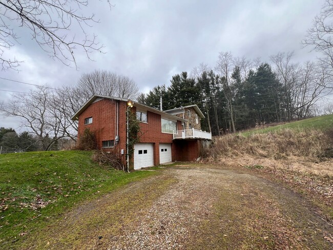 Building Photo - Coming soon- 3 Bedroom Country Home