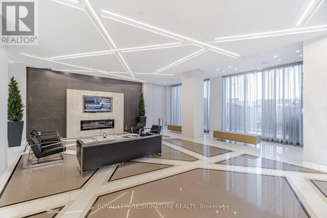 Photo du bâtiment - 5033 Four Springs Ave