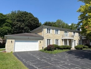 Building Photo - 59 Regent Dr