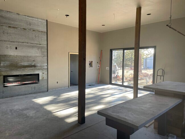 Foto del edificio - 10735 Nemo Rd