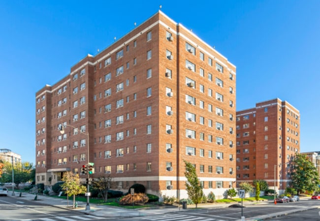 Interior Photo - State House Apartments