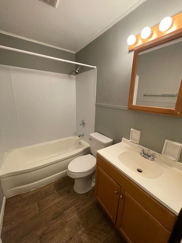 Pike Twp 3 BR House Rental in Indianapolis, IN