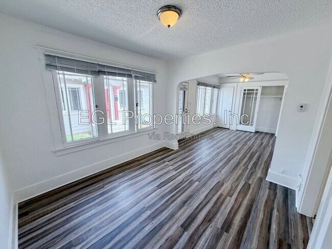 Foto del edificio - 3521 1/2 Mont Clair Street