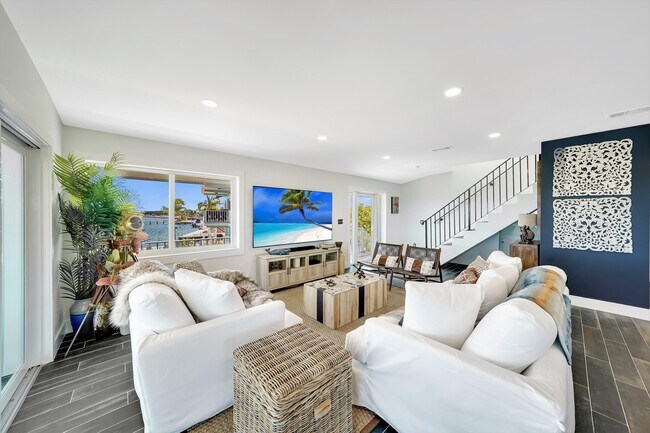 Building Photo - 803 Bonito Ln