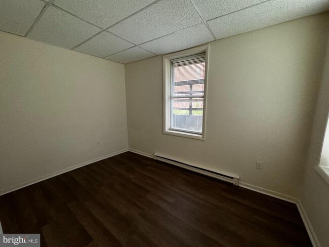 Foto del edificio - 106 N Market St