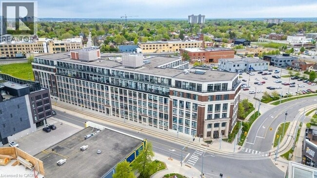 Building Photo - 404 King St W