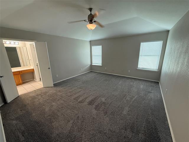 Foto del edificio - 527 E Oak St