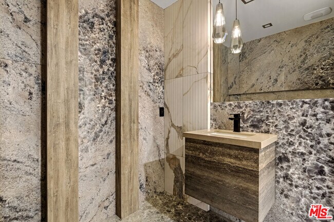 Foto del edificio - 1021 N Ogden Dr