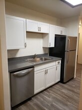 Building Photo - 129 S 14th 1/2 St