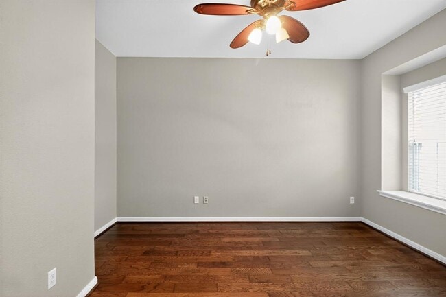 Foto del edificio - 779 Hometown Pkwy