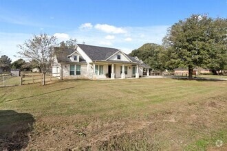 Building Photo - 19503 Fisher Dr