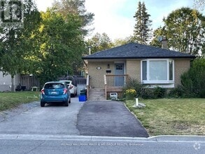 Building Photo - 92 Richardson Dr