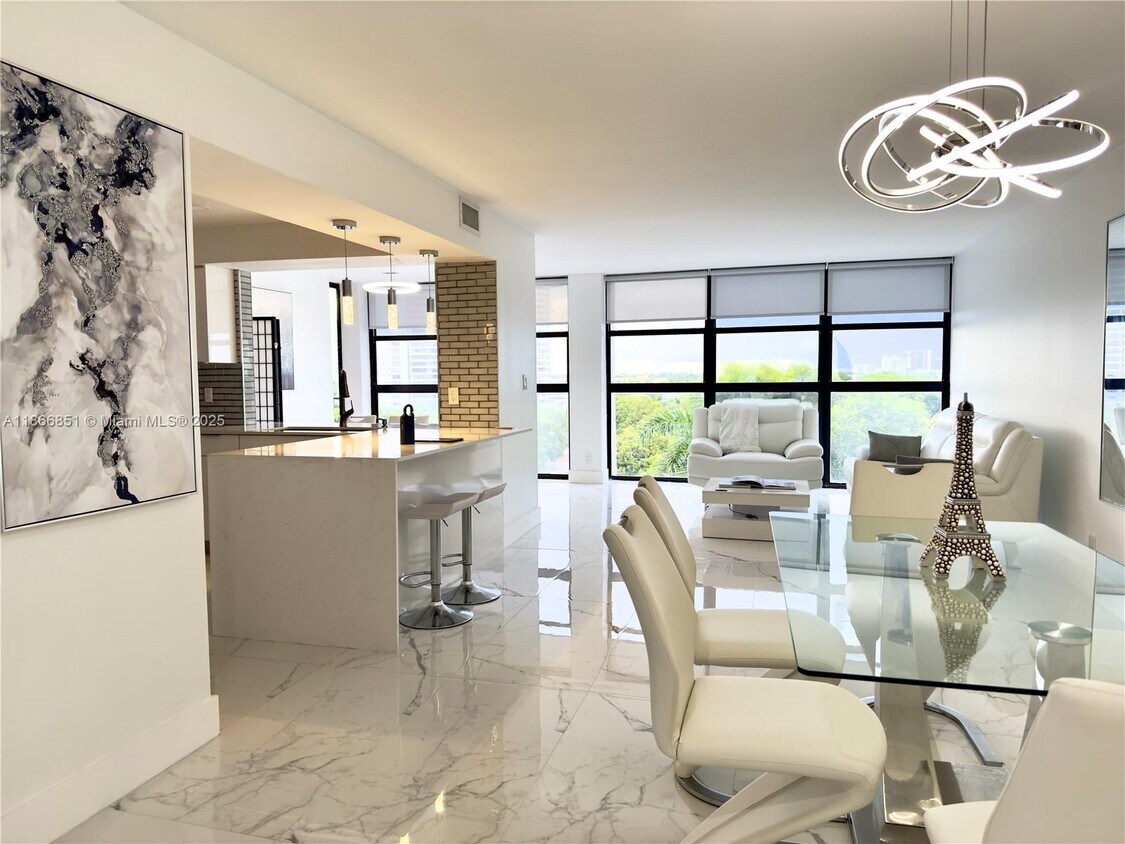 Foto principal - 400 Leslie Dr
