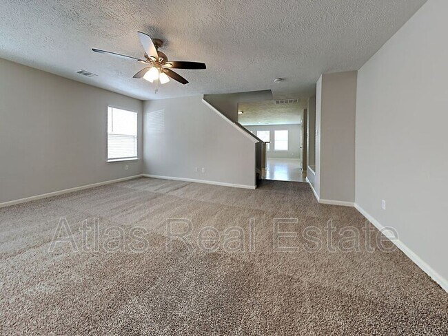 Foto del edificio - 19023 Remington Park Dr