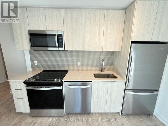 Building Photo - 720 Whitlock Ave