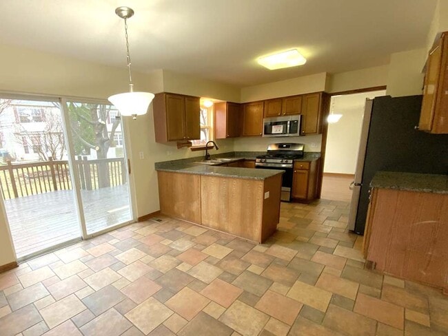 Photo - 154 Wedgeport Ct House