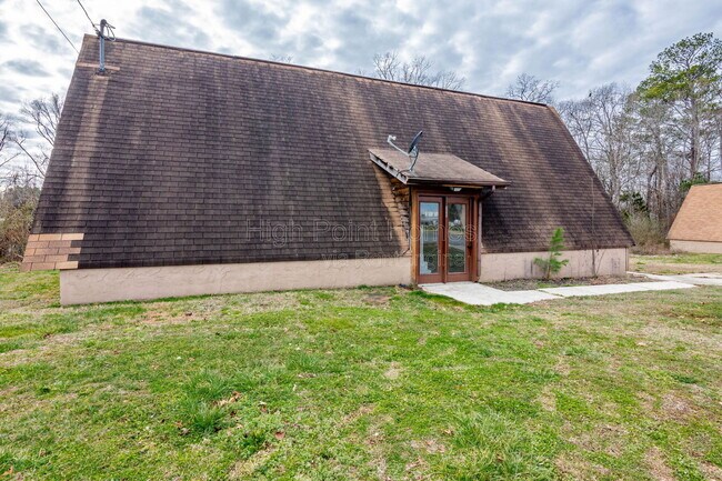 Building Photo - 90 Park St