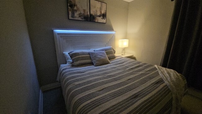 Dormitorio King en el nivel principal - 7914 S Ridgeland Ave