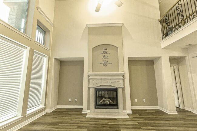 Foto del edificio - 18007 Blues Point Dr