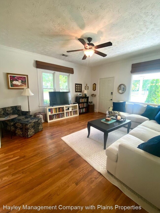 Building Photo - 2 br, 1 bath House - 401 N 5th St