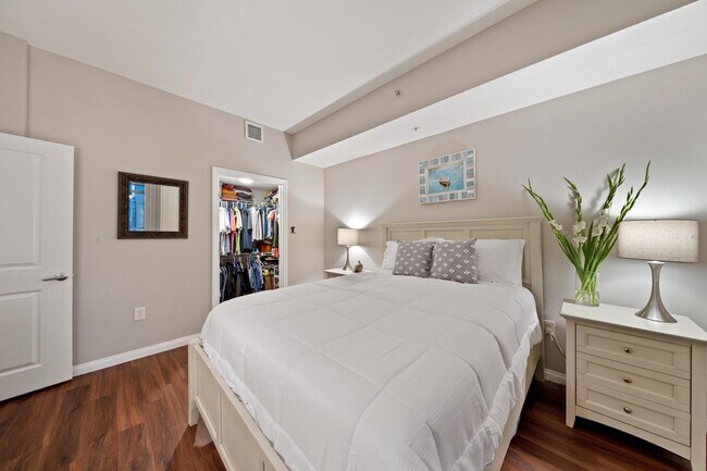 Foto del edificio - 253 10th Ave