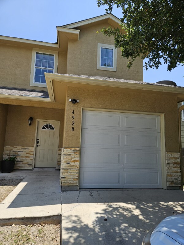 Foto principal - 5002 Stowers Blvd