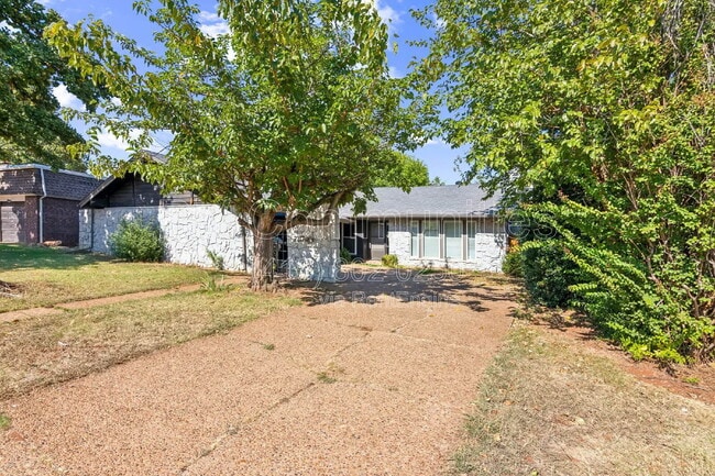 Photo - 2217 NW 114th St House