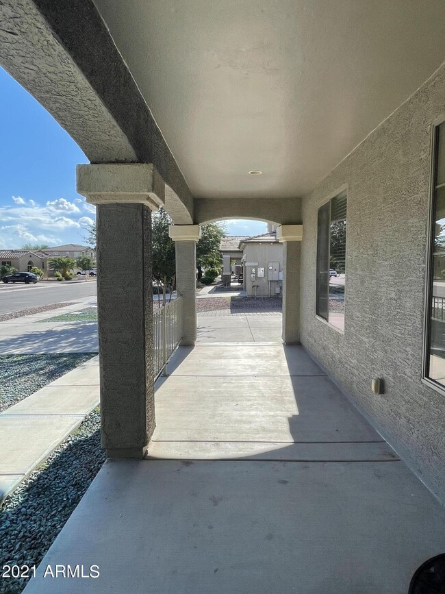 Building Photo - 3304 E Blue Ridge Way