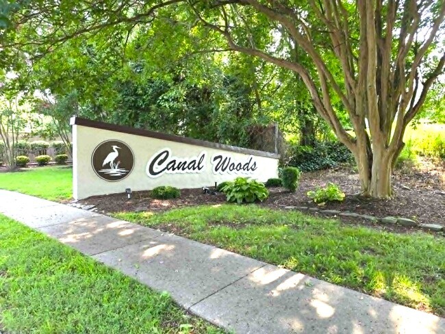 Foto del edificio - 231 Canal Park Dr